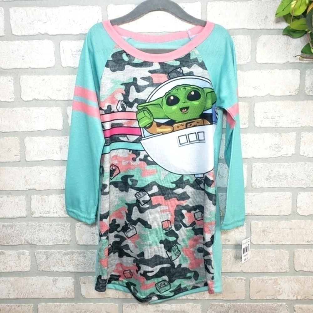 Star Wars nightgown has